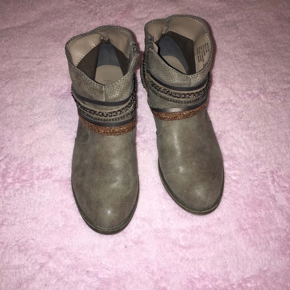 Kohl’s So booties